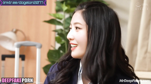 Office lady treated him a drink with Viagra - トゥワイス セックスシーン Momo fakeapp