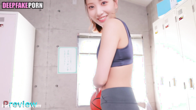 Coach 유키 Yuki thinks that 섹스 sex is the best sport PURPLE KISS 퍼플키스