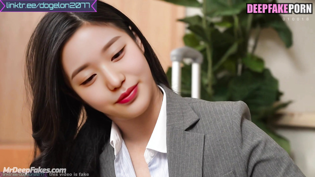 Awesome blowjob at the interview by slutty Wonyoung アイヴ 本物の偽物 fakeapp