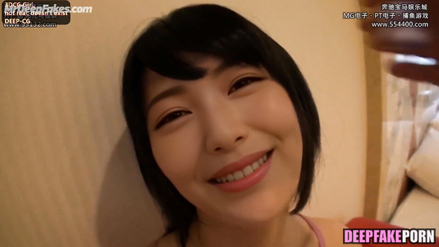 She warmed herself up before sex, fake Minami Hamabe (浜辺美波 有名人のセックス)