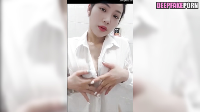 Lisa BLACKPINK hot show in the bathroom - adult video (리사 블랙핑크 뜨거운 어른들의 비디오)