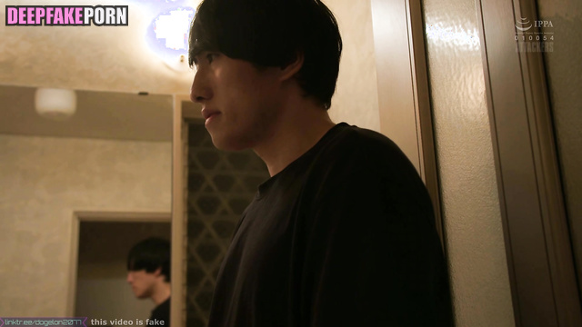 가짜 포르노 Fake porn shows how IU wanna be treated in bed 아이유 [PREMIUM]