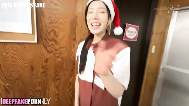 Kei dances without panties at the cash register 케이 러블리즈 christmas ai [PREMIUM]