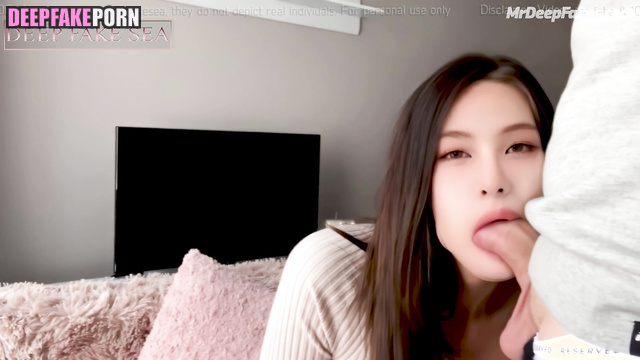 セクシーアイドル NewJeans In doggy style sexy idol Danielle ニュージーンズ looks even hotter