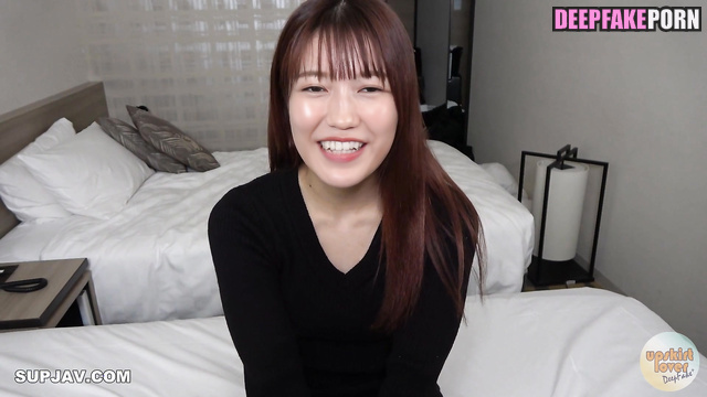 Skinny Mayu Watanabe (渡辺 麻友 本物の偽物) doing what she loves most - fakeapp [PREMIUM]