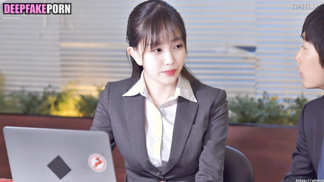 (아이유 딥페이크 영상) fuck on the office table is so hot - IU office sex scene [PREMIUM]