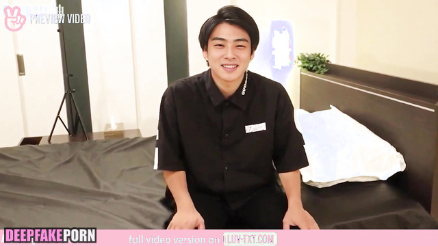 Smiling brunet wants to try a cock - Cha Eunwoo (アストロ フェイクポルノ) face swap