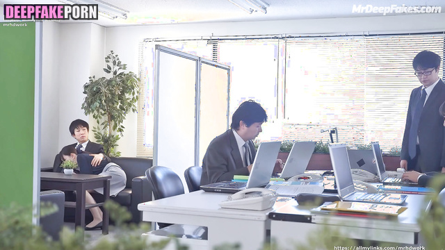 Boss of 로제 Rose wanted to make 섹스 장면 sex scene after work 블랙핑크 BLACKPINK