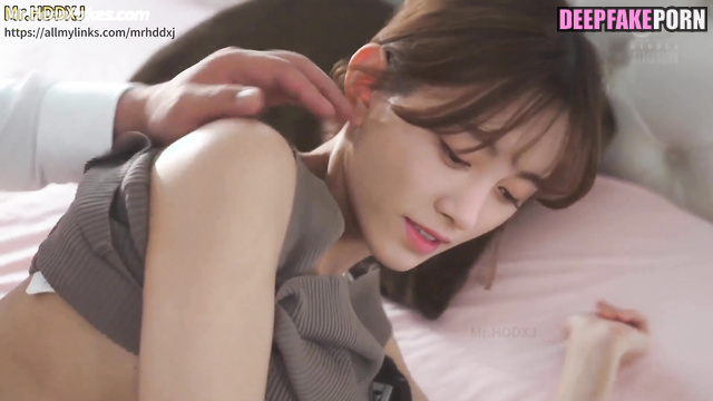 Her first experience with a man twice her age, Ju Jingyi (鞠婧禕 名人性爱) A.I.