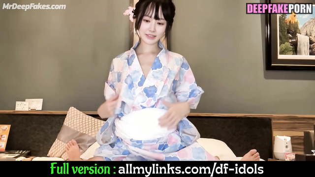 She closed her eyes to get an orgasm アイズワン インターネットの有名人 Sakura face swap