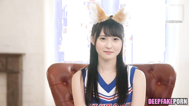 Japanese cheerleader and her first cunni, Endo Sakura (遠藤 さくら 乃木坂46)