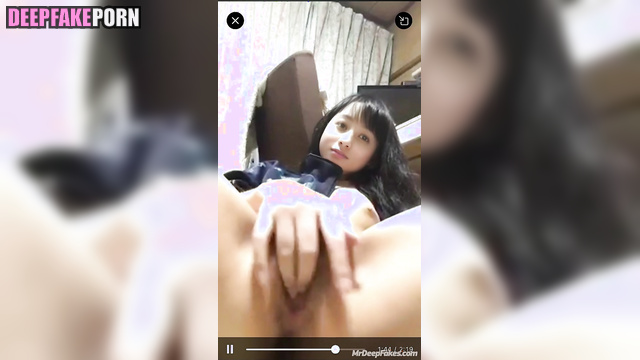 橋本 環奈 Kanna Hashimoto masturbates just for you Rev. from DVL 本物の偽物 real fake