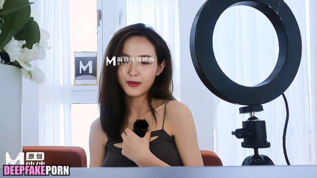 Secret cunnilingus during erotic stream 唐嫣 充满激情的性爱 Tiffany Tang A.I. [PREMIUM]