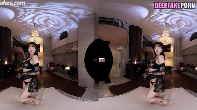 J-pop babe 河田陽菜 Kawata Hina knows what lingerie to pick Hinatazaka46