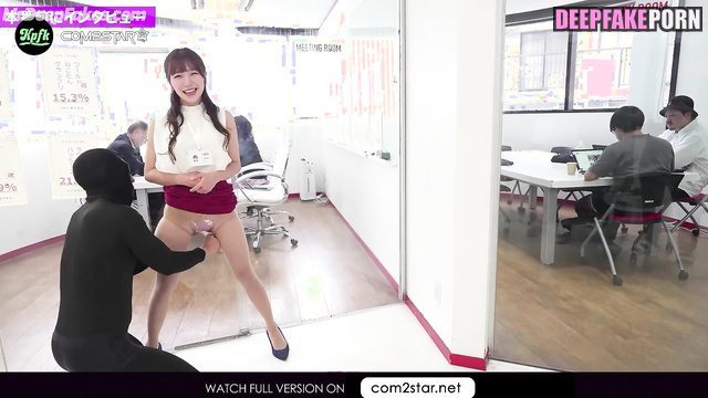 Guy in black mask inspecting her pussy at work, Jiheon (백지헌 프로미스나인) A.I.