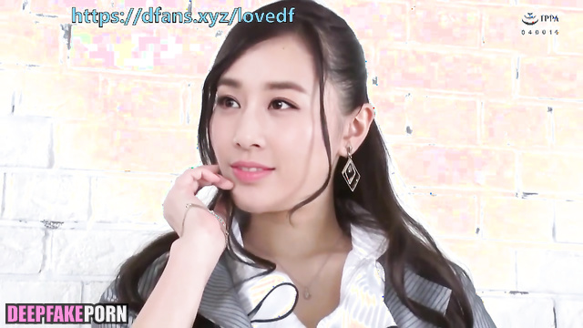 黄圣依 Huang Shenyi fucks after hard working day in office 换脸 face swap