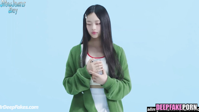 ニュージーンズ ヌード cool babe showing to you her porn moovies - pov Minji