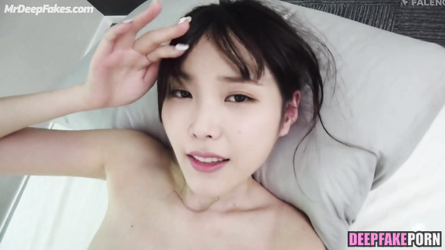 This star fucks so hot - IU (아이유 스마트한 얼굴 변화) in pov deepfake video