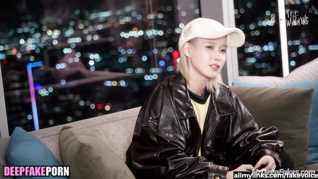 아이유 인터넷 연예인 IU was glad to see you at her home / smart face change