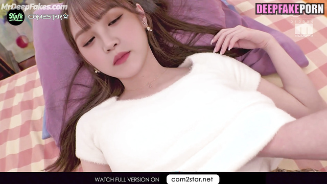 He stroking her and is about to fuck / Yuqi (G)I-DLE fake erotic 송우기 포르노