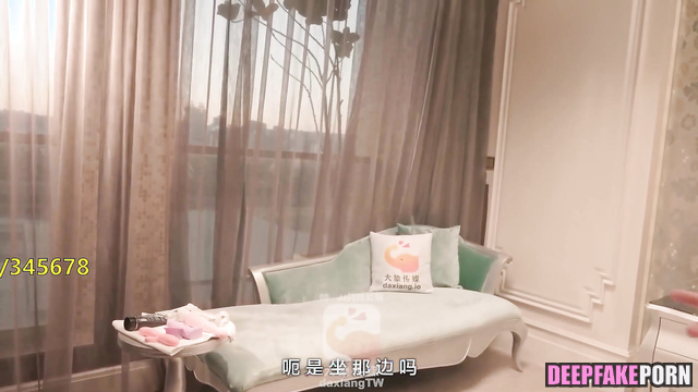 She saw his erection and was confused, fake Lin Chi-ling (林志玲 性爱场面)