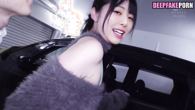 She fucking leaning against the car / 유나 있지 Yuna deep learning program [PREMIUM]
