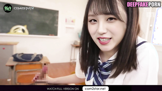 Schoolgirl making footjob - Yuqi (G)I-DLE in sex scenes 송우기 가짜 포르노