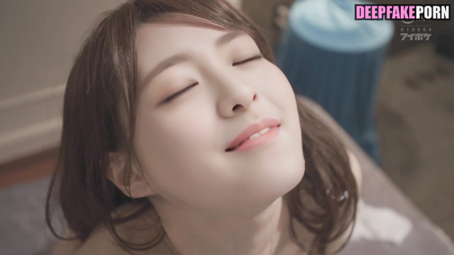 She eating something wet - Yuna fake celebrity porn 유나 있지 [PREMIUM]