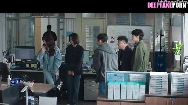 Brunette smiling during fuck with you - Park Shin-hye (박신혜 가짜 포르노) A.I.