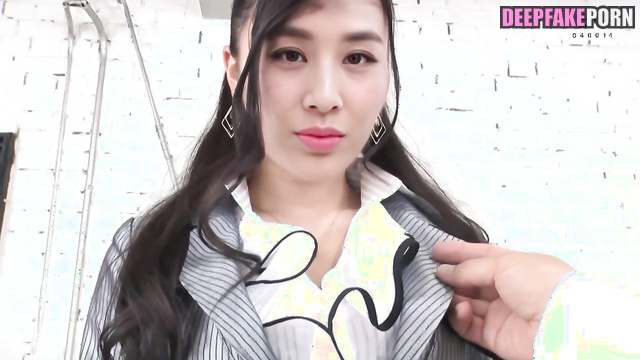 Office lady Huang Shengyi fucked with subordinate / 黄圣依 性爱场面 adul tape [PREMIUM]