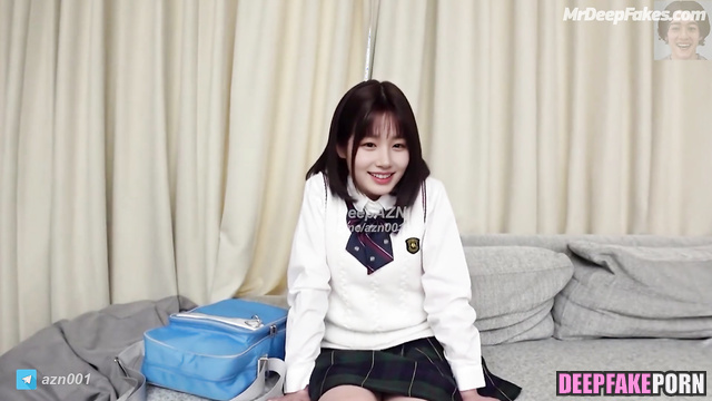 Teen and her firsr bed experience - Haewon (해원 엔믹스) internet celebrity