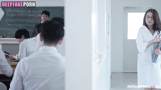 Deepfake 智能換臉 高圆圆 Gao Yuanyuan waited when the lecture will end to suck my cock