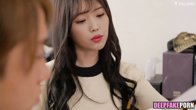 IU 섹스 actively shows her sex desire towards teacher 아이유 [PREMIUM]