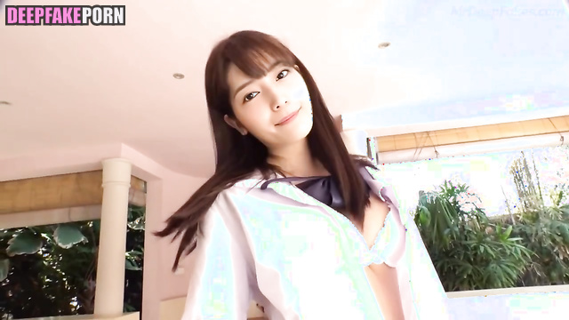 Ai Haruna Kawaguchi came in bikini and dressed up as a schoolgirl 川口 春奈 性別