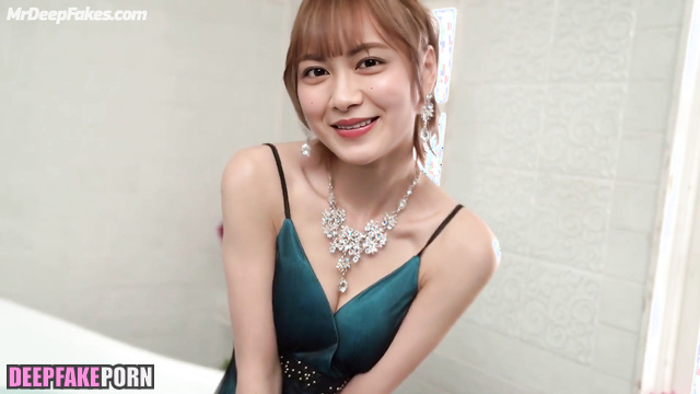 Japanese lady wants you in the bathroom / 深層学習プログラム 偽の有名人のポルノ