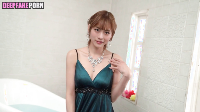 Japanese beauty showed her black stockings in the bathroom ディープフェイク ポルノ