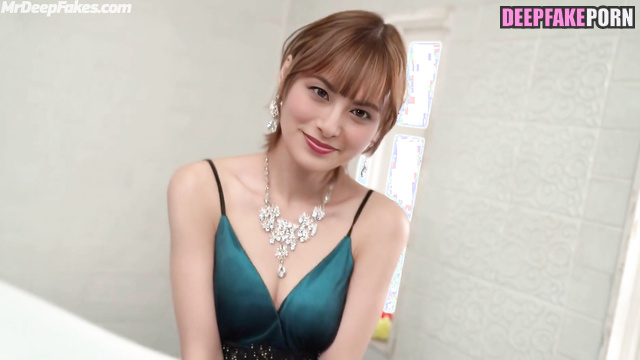 Japanese beauty showed her black stockings in the bathroom ディープフェイク ポルノ