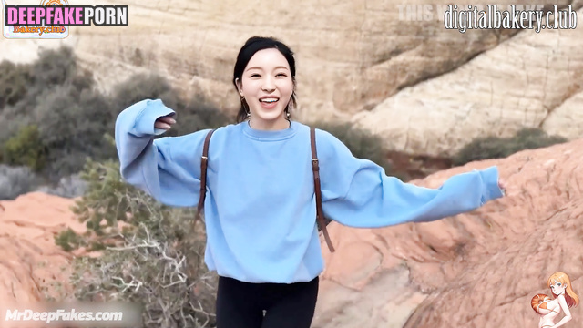 As soon as 진짜 가짜 YooA comes from home she already fucks real fake 유아 OH MY GIRL 오마이걸