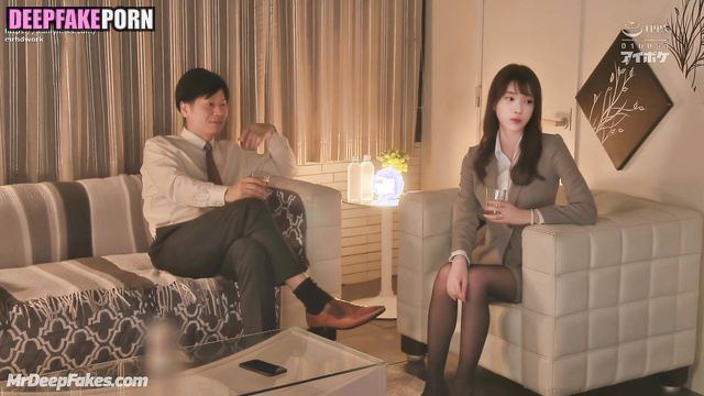 아이유 인터넷 연예인 IU pov celeb sex - cool fuck after office