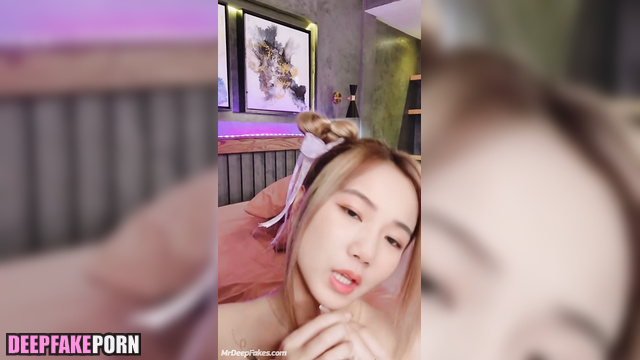 While 家寧/Chia Ning is alone she releases her dirty fantasies 智能換臉 deepfake
