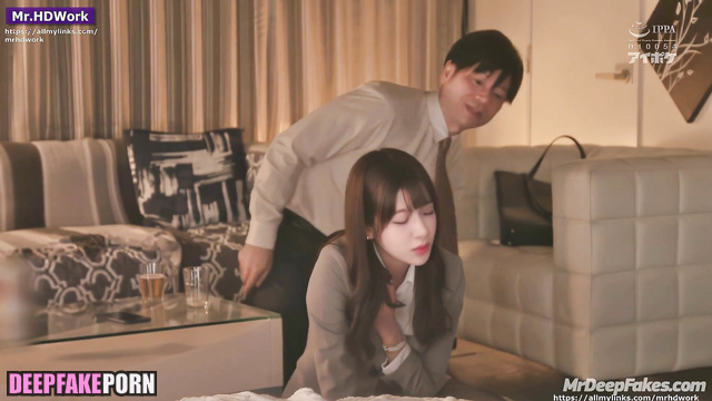 Office lady couldn't resist her new colleague アイズワン 人工知能 Yujin real fake