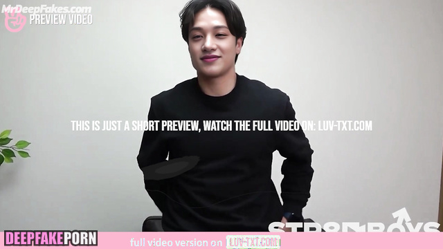 He came to a porn casting and was confused, fake Bang Chan (방찬 스트레이 키즈)
