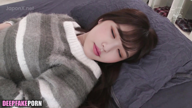 アイヴ Wonyoung does handjob to me IN FRONT of sleeping HUSBAND ポルノ porn IVE [PREMIUM]