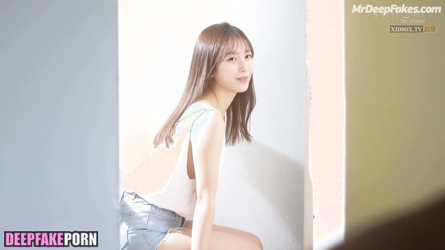 Rich daddy fucked her in his luxury car / IU (아이유 인터넷 연예인) deepfake porn