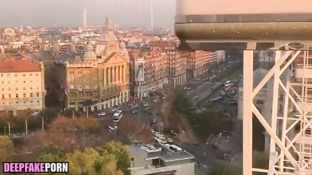 Sexy idol IU sucking dick in public (섹시한 아이돌 아이유 빨다)