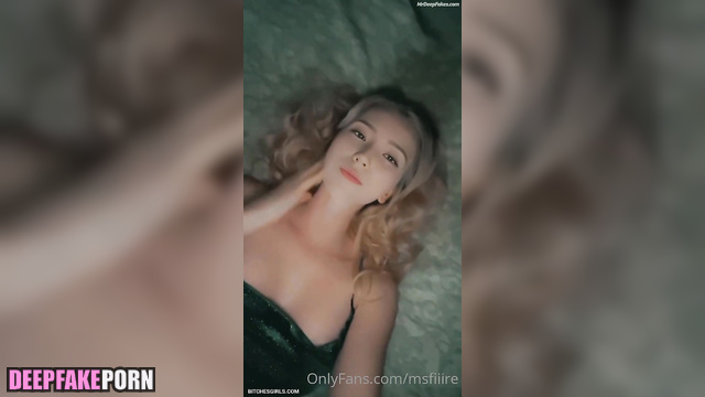 IU showing her naked tits - deep learning program (아이유 가슴 딥 러닝 프로그램)