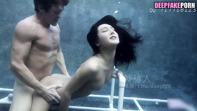 Underwater doggy by deepfake Dilraba Dilmurat // 智能換臉 性别 迪丽热巴 迪力木拉提