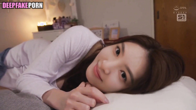 Look how sweet she fucked instead of sleeping 章若楠 名人性爱 Zhang Ruonan ai [PREMIUM]