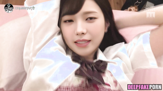 This teen only fucks with a condom (Karina smart face change) 카리나 에스파 [PREMIUM]