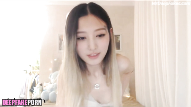 가을/Gaeul's webcam masturbation and her orgasm (deepfake) 딥페이크 IVE/아이브